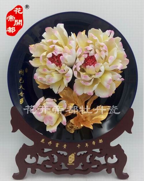 洛陽(yáng)牡丹瓷原來(lái)是這樣“生”出來(lái)的啊